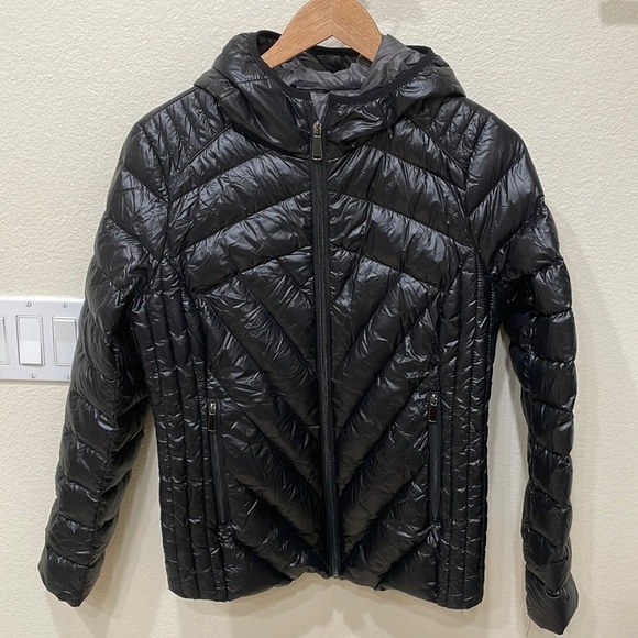 Saks Fifth Avenue Black Down Packable Jacket—Like New!  Size S - Picture 1 of 9